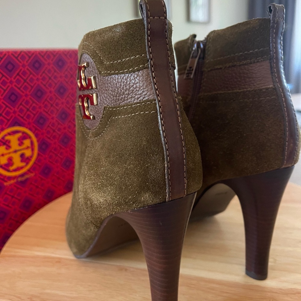 NWOT. Tory Burch ankle boots size 8,5 - Picture 5 of 15